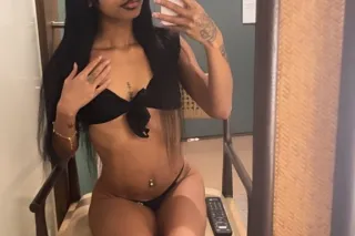 NEW IN TOWN 🥰THROAT GOAT👅 - Image 9