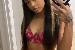 NEW IN TOWN 🥰THROAT GOAT👅 - Image 1